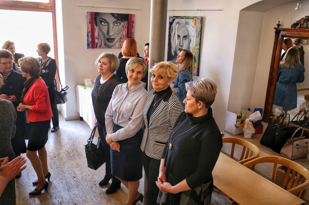 2940512910214618754519514174249