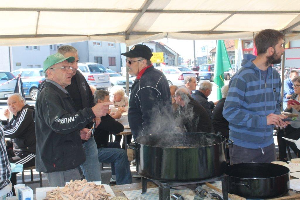 Humanitarna podjela ribica u Nedelišću