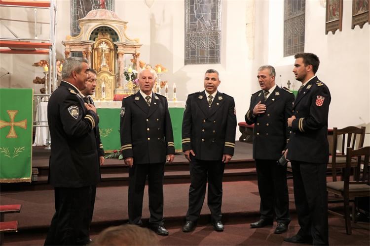 Svečana misa povodom devete obljetnice međimurske policijske kapelanije ‘Sveti Franjo Asiški’ Svečana misa povodom devete obljetnice međimurske policijske kapelanije ‘Sveti Franjo Asiški’