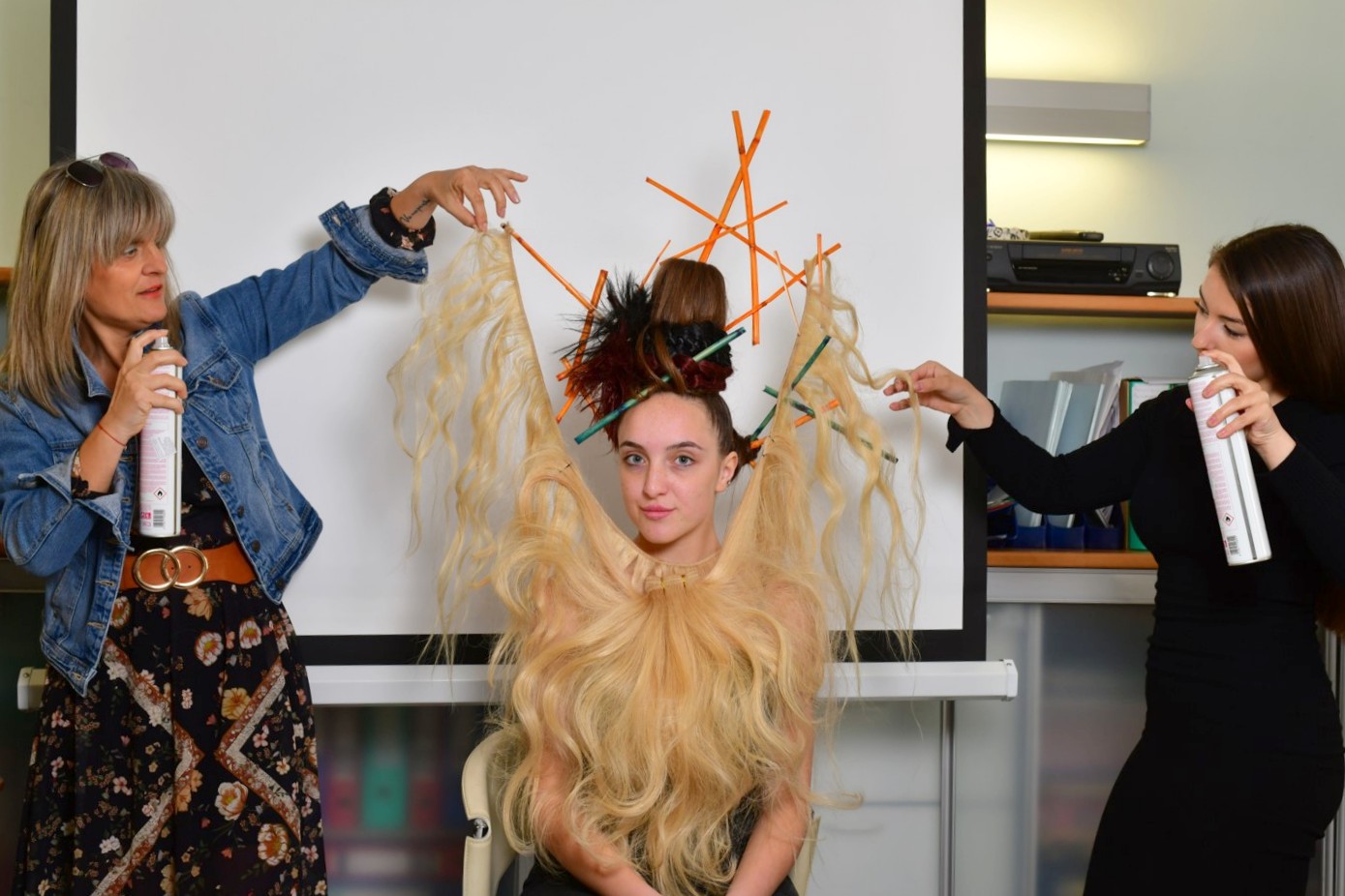 SJAJNO ISKUSTVO Pet učenica zanimanja frizer na praktičnoj nastavi u Makedoniji