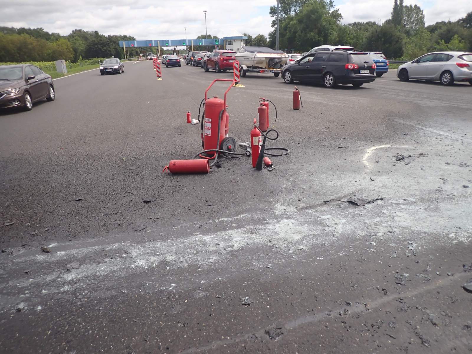 Požar auta na autocesti A4