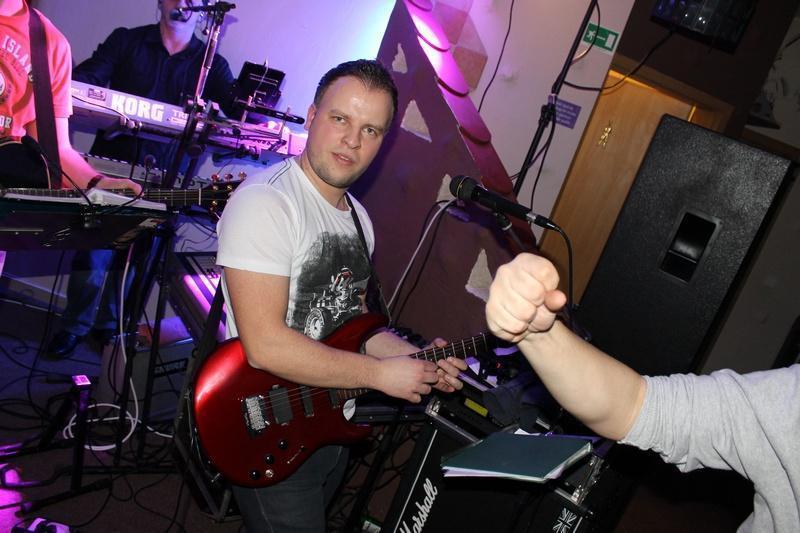 slika0054 Insomnia (Petak i subota, 22. i 23.2.2013 – Gloria Band)