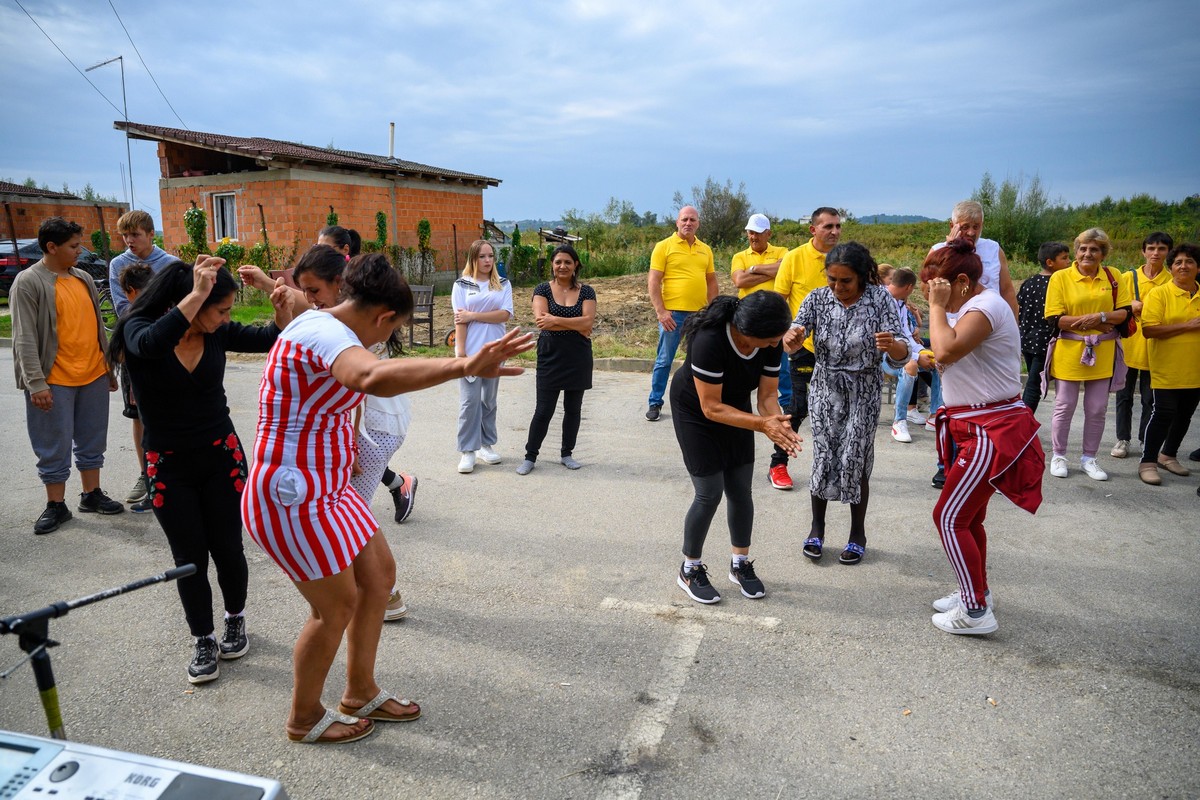 Veljko Kajtazi, Suzana Krčmar, Sitnice,