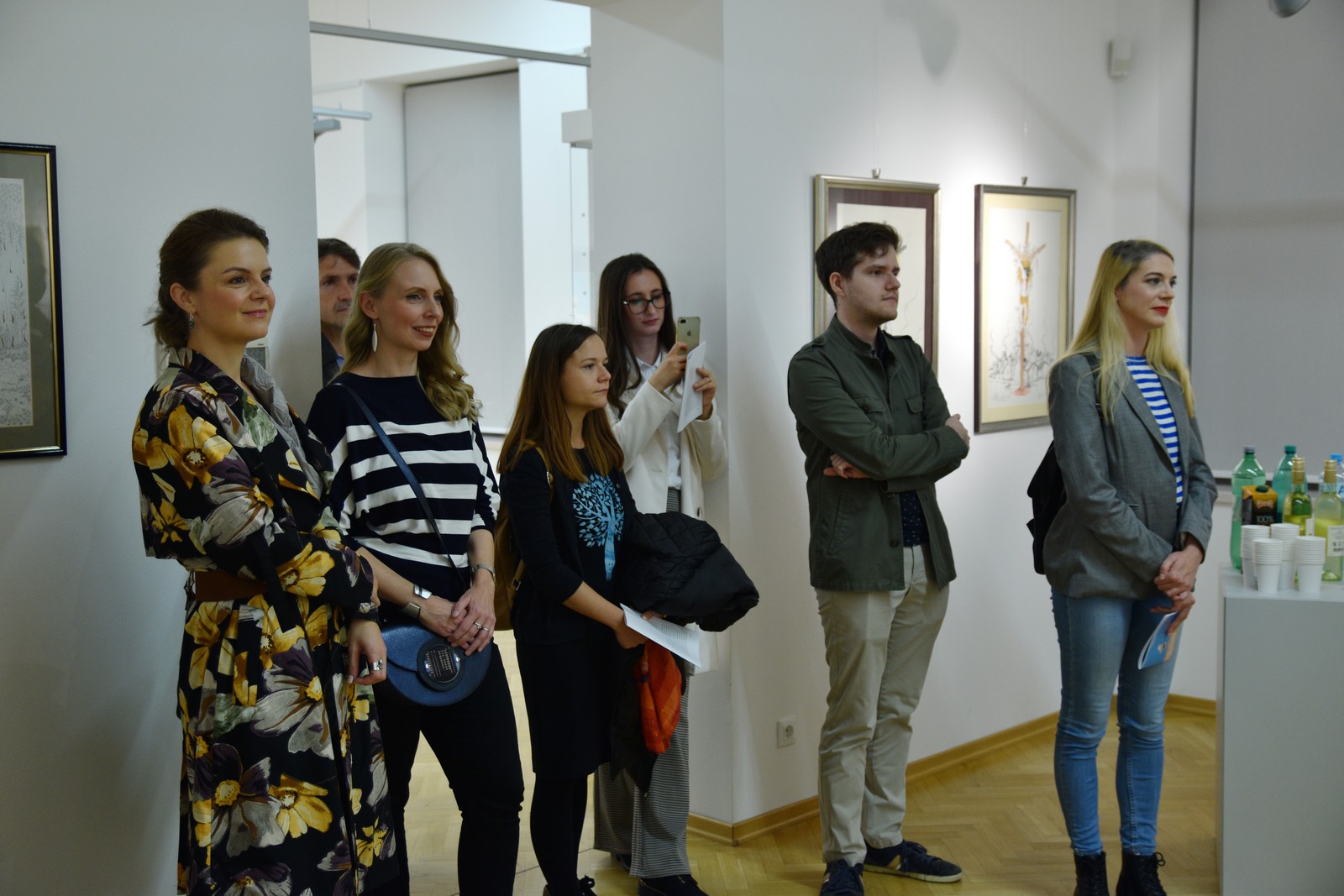 PRELOG Otvorena samostalna izložba ‘Godišnji’ akademske umjetnice Marine Ćorić