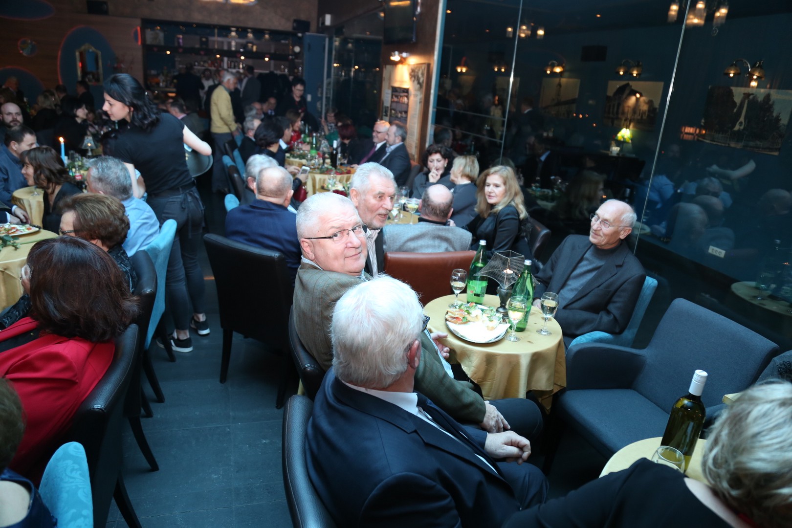 Legendarni Stjepan Jimmy Stanić u Gradskoj kavani Čakovec povodom Dana žena