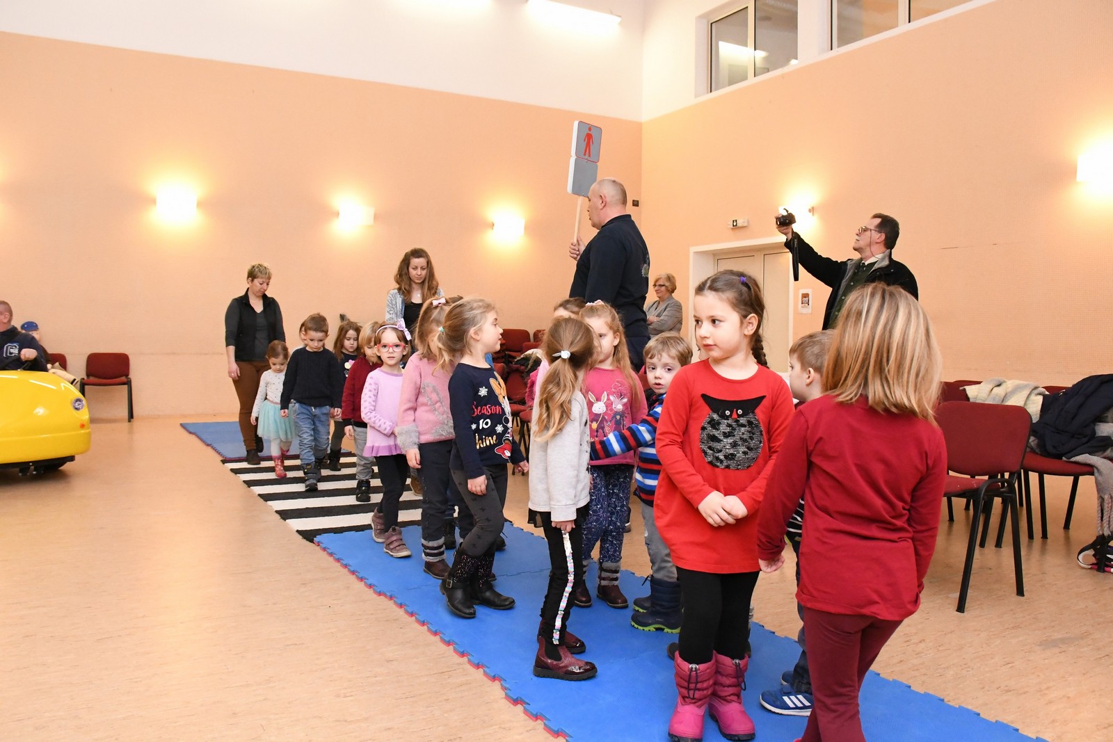 MALA PROMETNA ŠKOLA Vrtićarci DV Suncokret Strahoninec učili o sigurnosti u prometu