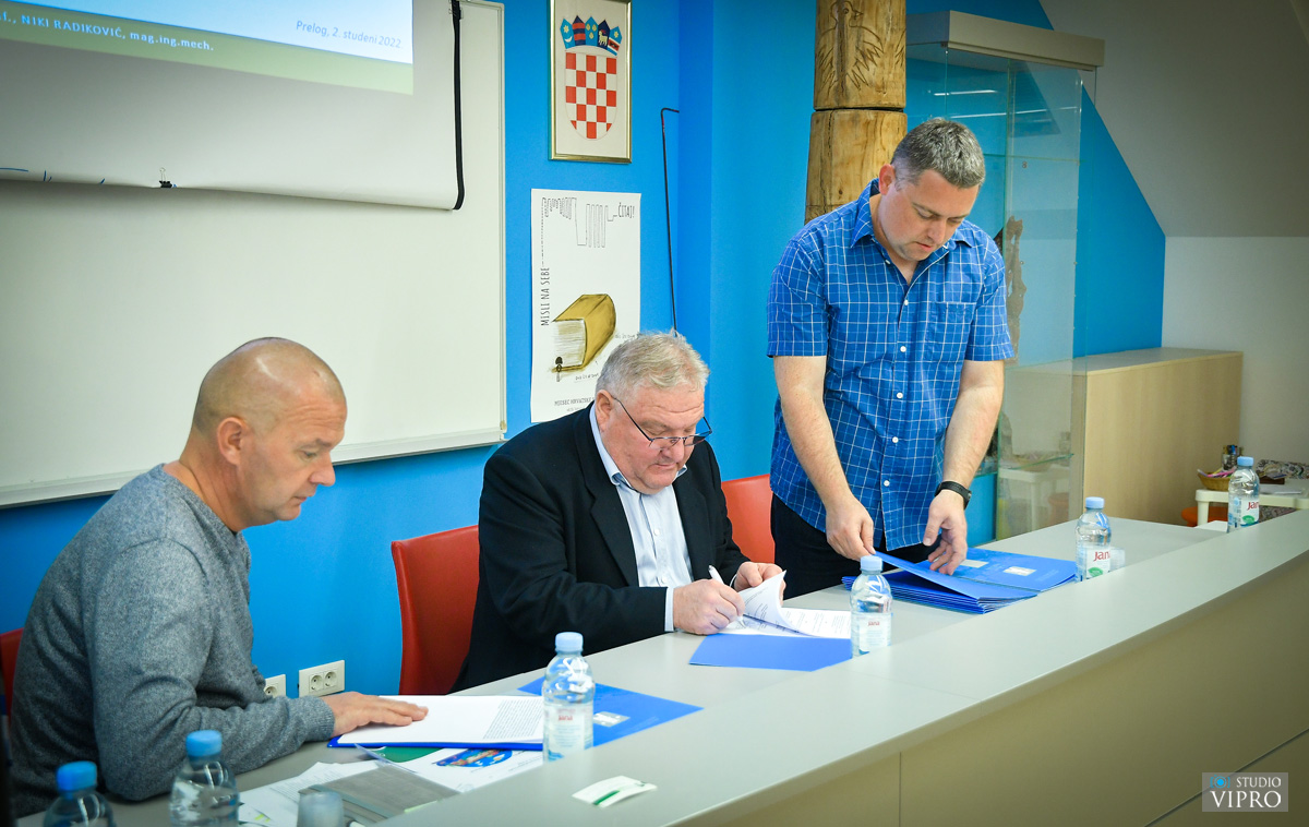 PRELOG Potpisani ugovori za sufinanciranje proizvodnje električne energije