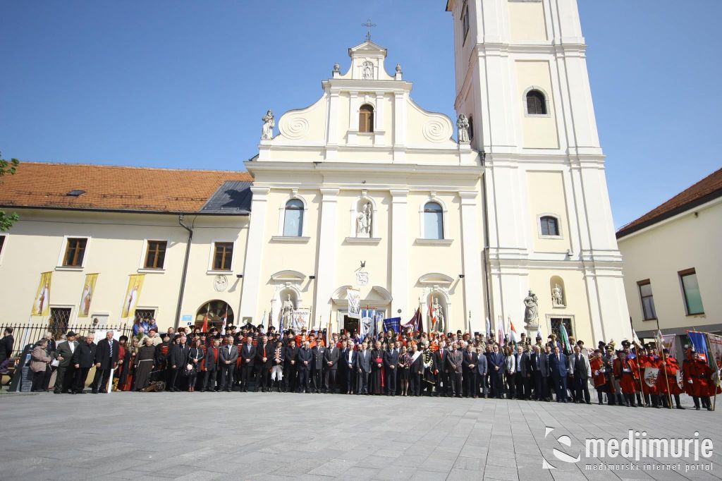 1809046710211655483839599195950