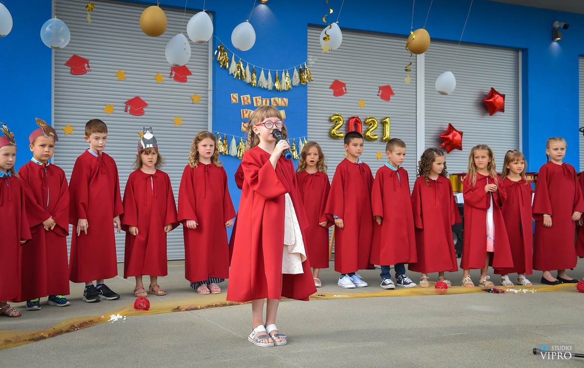 VIDEO I FOTO Završnom svečanošću mali ‘Zmajići’ oprostili se od vrtićkih dana u DV Vesela Loptica VIDEO I FOTO Završnom svečanošću mali ‘Zmajići’ oprostili se od vrtićkih dana u DV Vesela Loptica