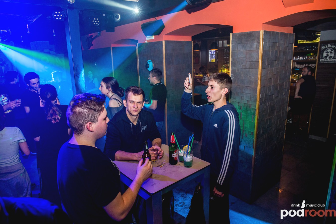 Hard Bass Adidas party u Podroomu