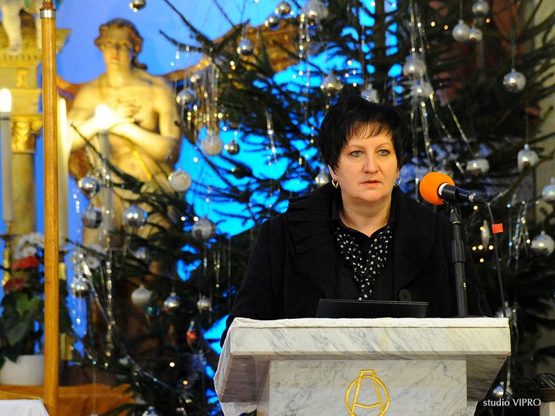 330314093dsc7300396642