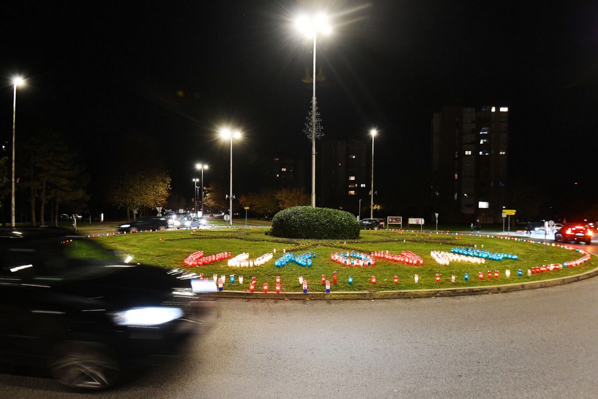 DAN SJEĆANJA Čakovec se i ove godine dostojanstveno prisjetio žrtava Vukovara i Škrabrnje te obljetnice pogibije Nikole VII. Zrinskog DAN SJEĆANJA Čakovec se i ove godine dostojanstveno prisjetio žrtava Vukovara i Škrabrnje te obljetnice pogibije Nikole VII. Zrinskog