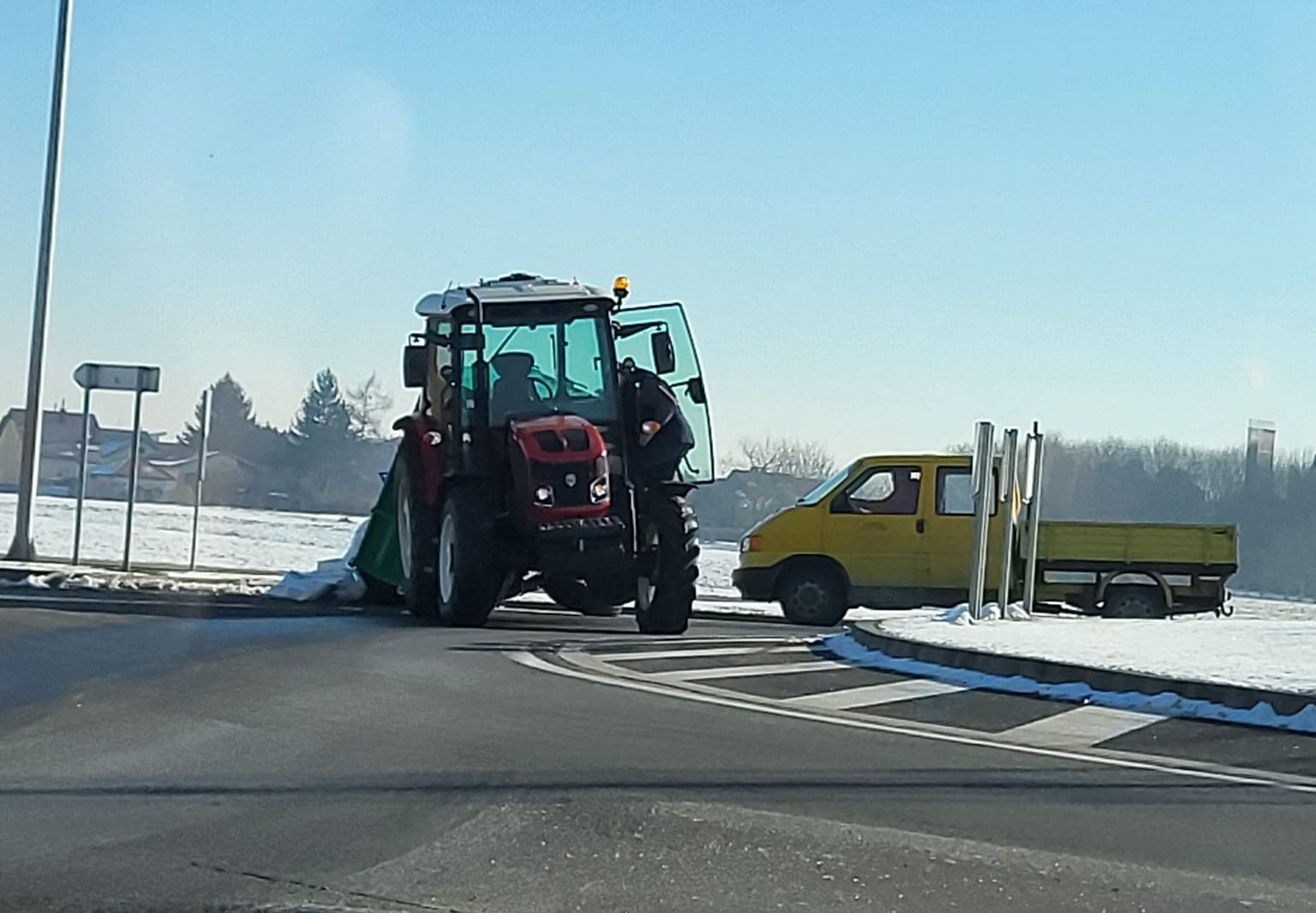 U Čakovcu se prevrnula traktorska prikolica