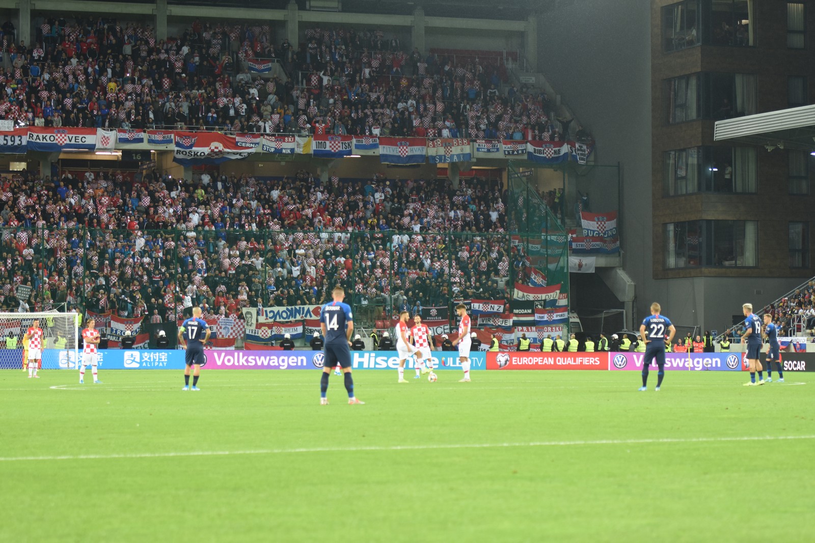 Image 3833545 (auto) Image 3833545 (auto)