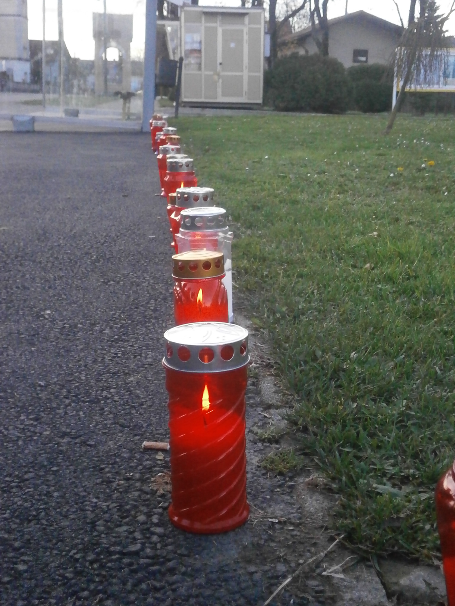 pb180112497012290240