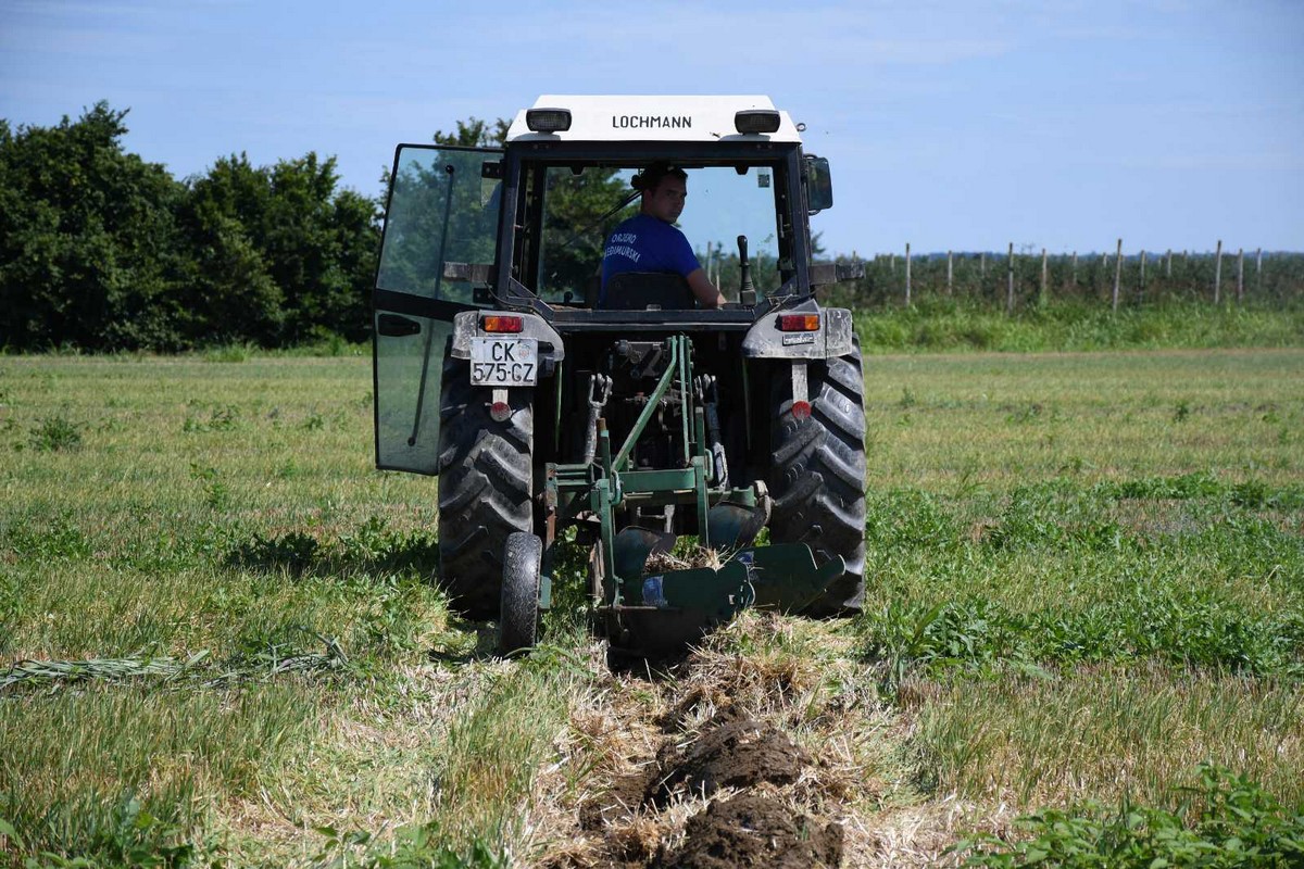 NATJECANJE ORAČA Započelo Županijsko natjecanje u oranju