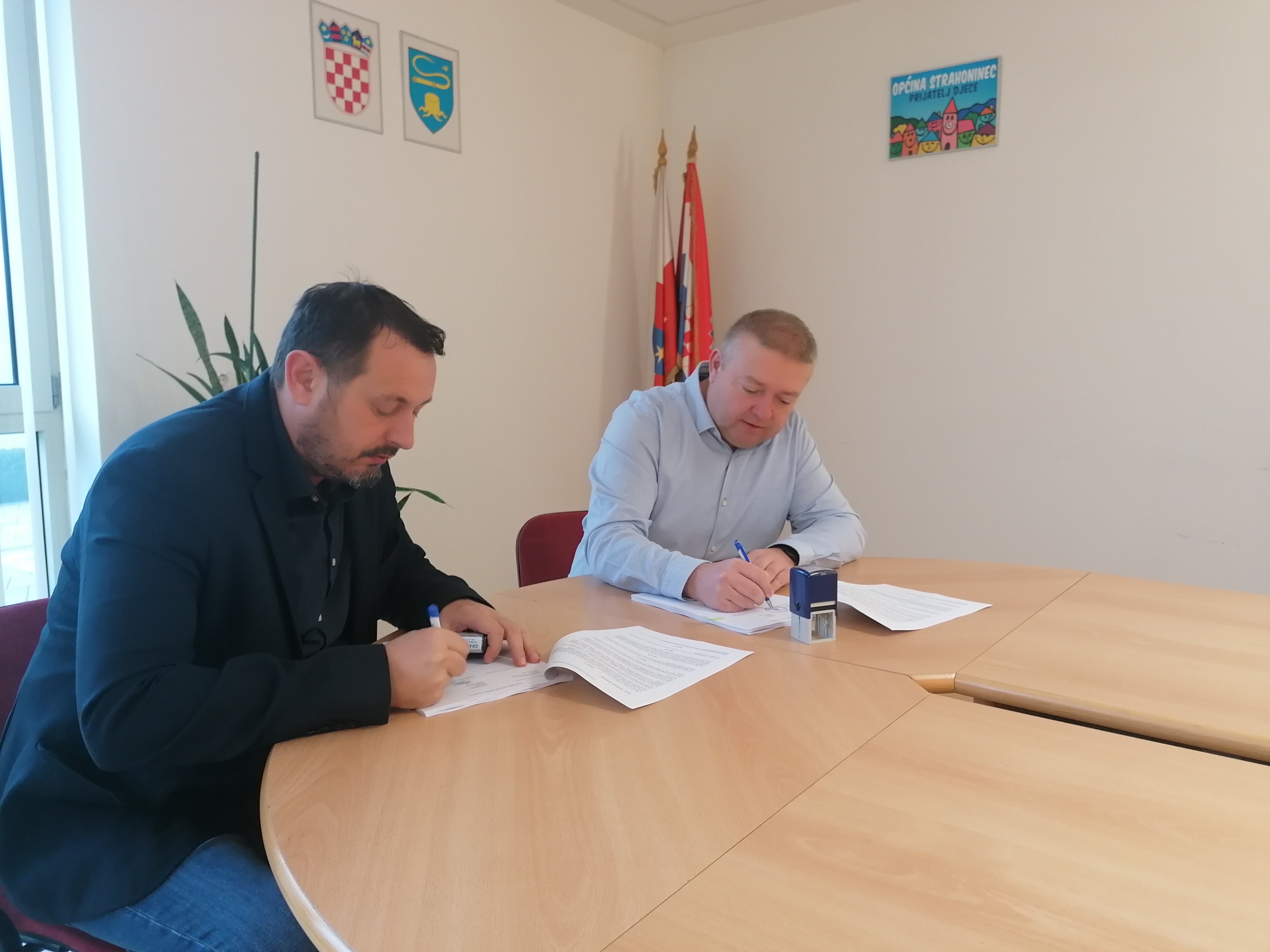 STRAHONINEC Potpisan Ugovor o javnoj nabavi za dogradnju DV ‘Suncokret’