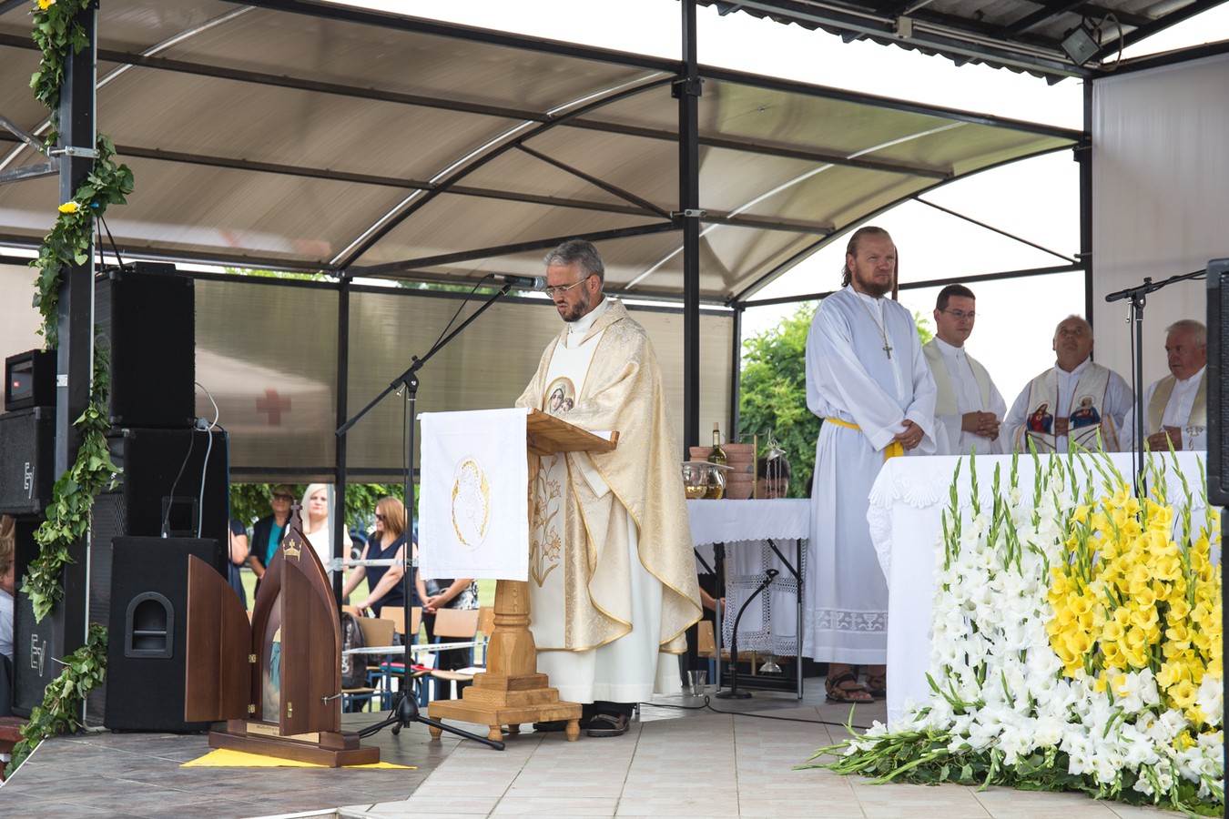 Deseta obljetnica posvete prvog Hrvatskog schönstattskog svetišta Kraljice srca u Maloj Subotici Deseta obljetnica posvete prvog Hrvatskog schönstattskog svetišta Kraljice srca u Maloj Subotici