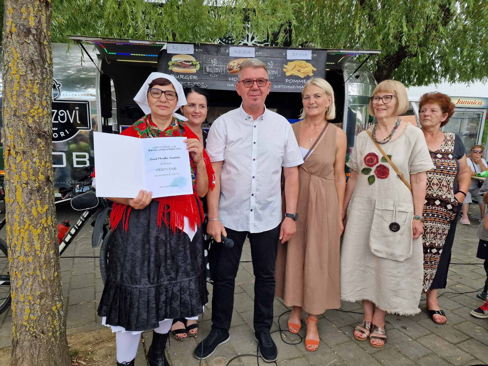 FINO I SLATKO U Murskom Središću održano natjecanje u pečenju proštenjskih kolača FINO I SLATKO U Murskom Središću održano natjecanje u pečenju proštenjskih kolača
