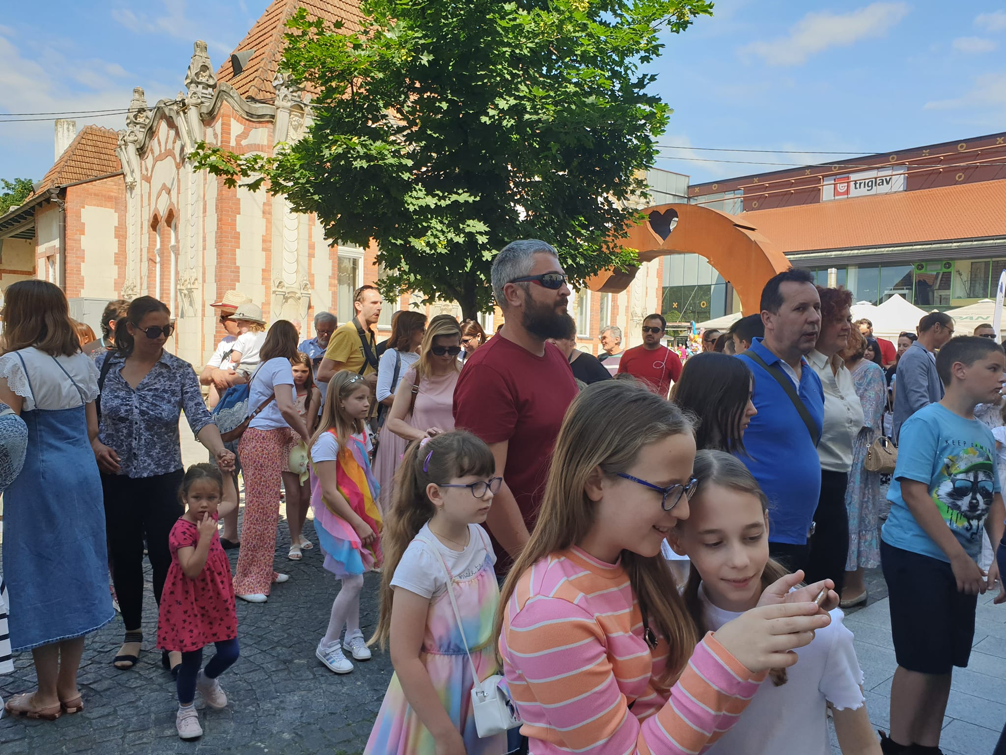 FOTO Artelje: Velika skupna izložba nastala u protekloj sezoni