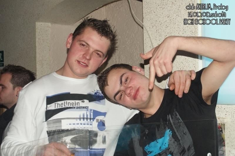 slika0016 Antrum (Subota, 14.1.2012) slika0016 Antrum (Subota, 14.1.2012)