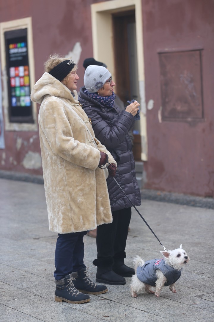 KLIKOM PO ČAKOVCU Bliži se Božić – prava blagdanska atmosfera u centru Čakovca