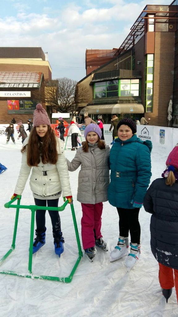 img0aa530746fba44702c18dd582eb2