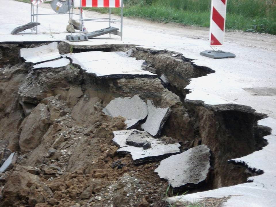 1130408611395647760606521105590