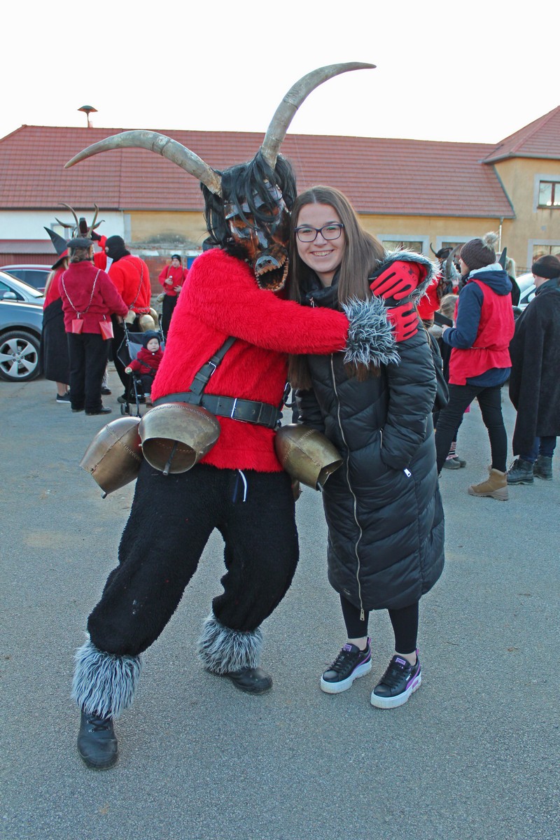 SEZONA MAŠKARA Veselo je bilo na Fašniku u Zasadbreg