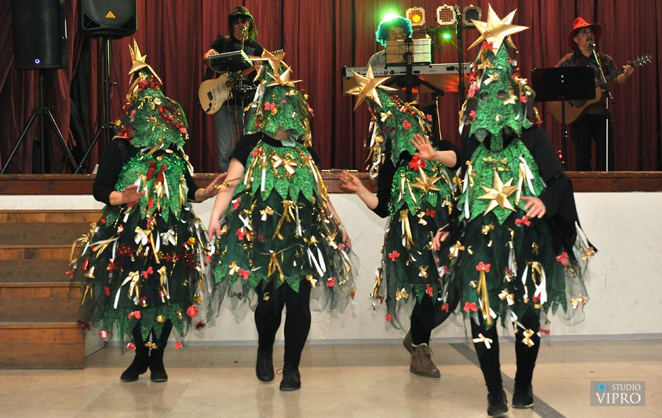 FAŠNIK U GORIČANU Prva nagrada za ‘Vlak u snijegu’, drugo mjesto ‘Ledenim kraljicama’