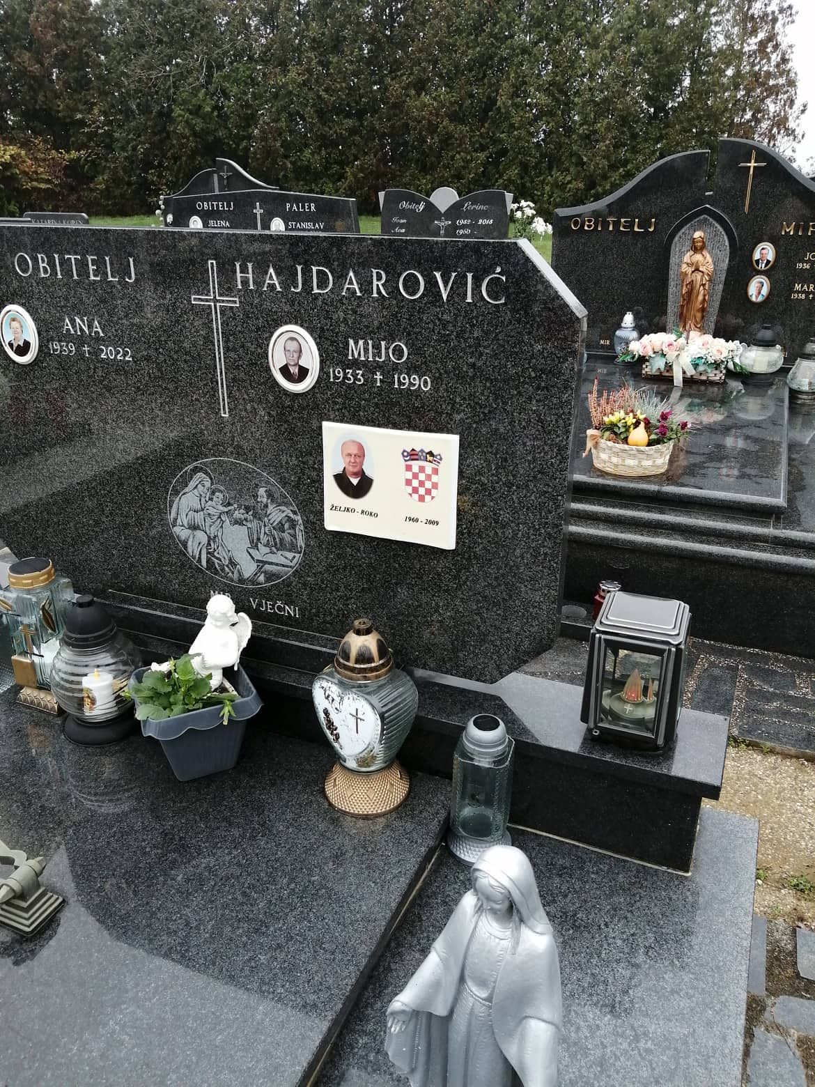 Počast poginulim i umrlim bojovnicima HOS-a