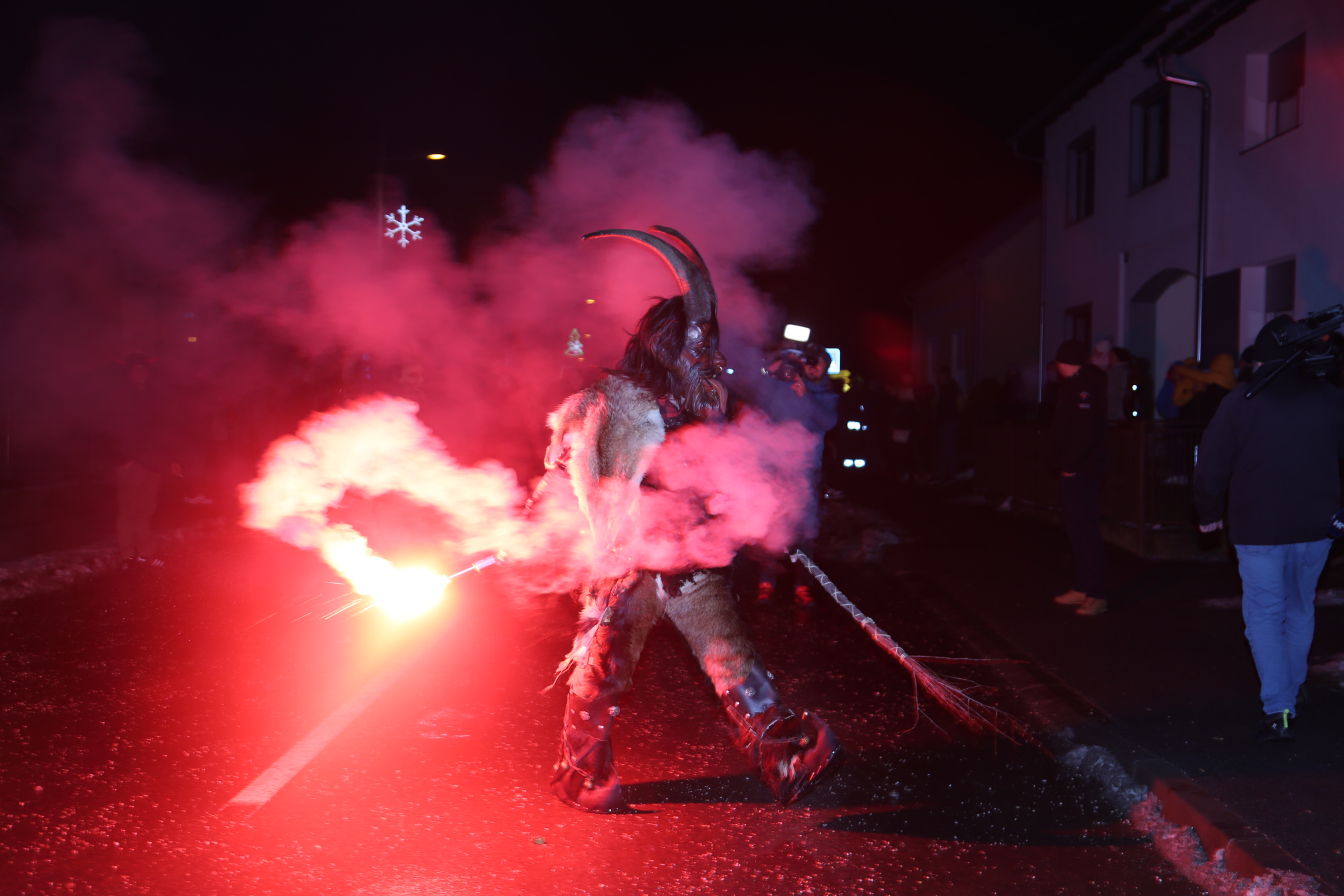 BILO JE ZANIMLJIVO Svetomartinski Krampuslauf opet oduševio brojne posjetitelje BILO JE ZANIMLJIVO Svetomartinski Krampuslauf opet oduševio brojne posjetitelje