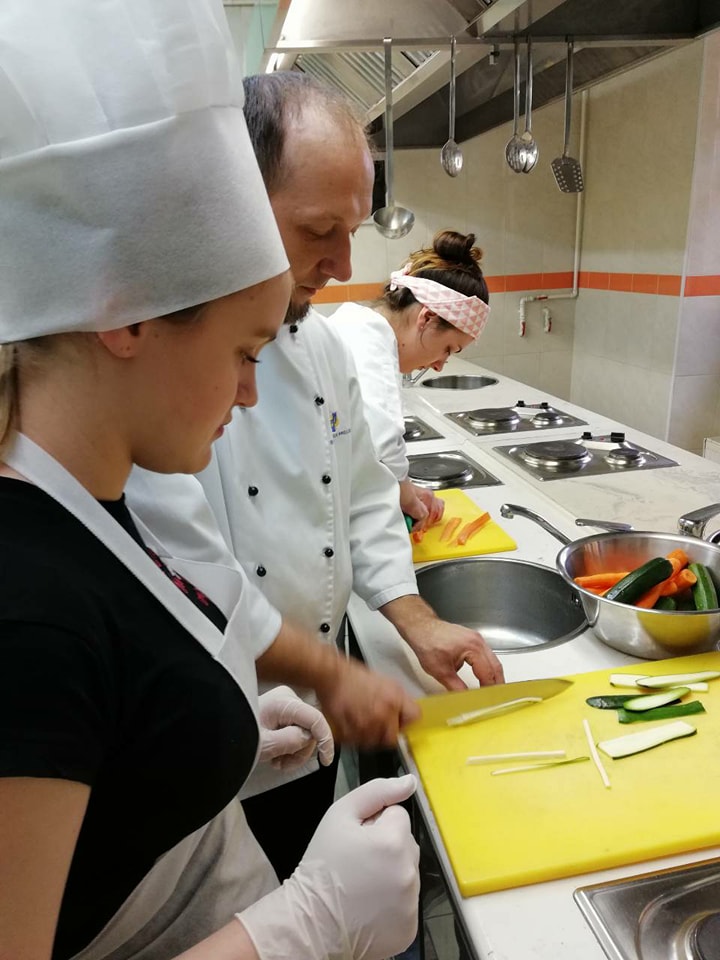 posjetsrednjojskoliprelog677634