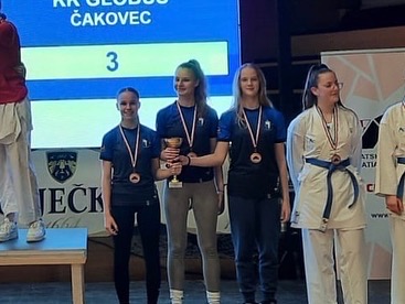SJAJAN USPJEH Kadeti Globusa ekipni prvaci Hrvatske, kadetkinje brončane!
