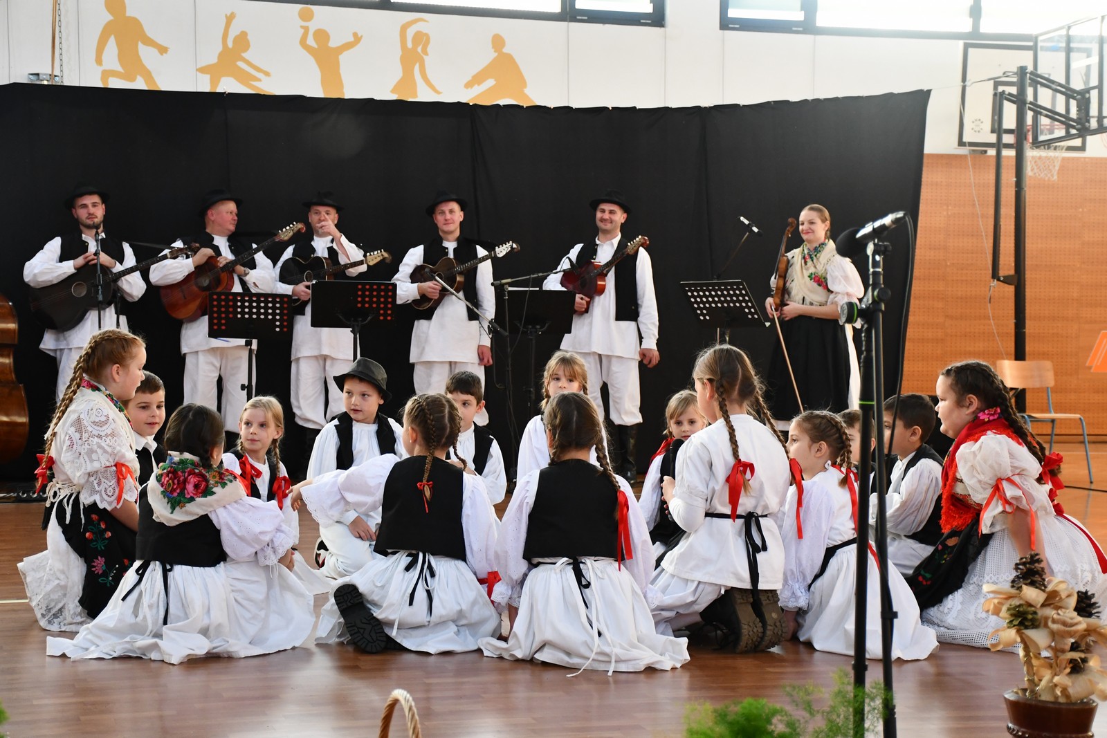 ČUVARI TRADICIJE Godišnja priredba KUD-a Belica