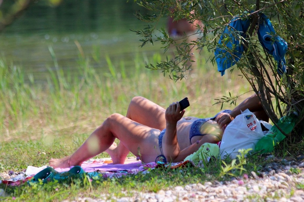 Međimurke i Međimurci spas od ljetnih vrućina potražili uz rijeku Dravu