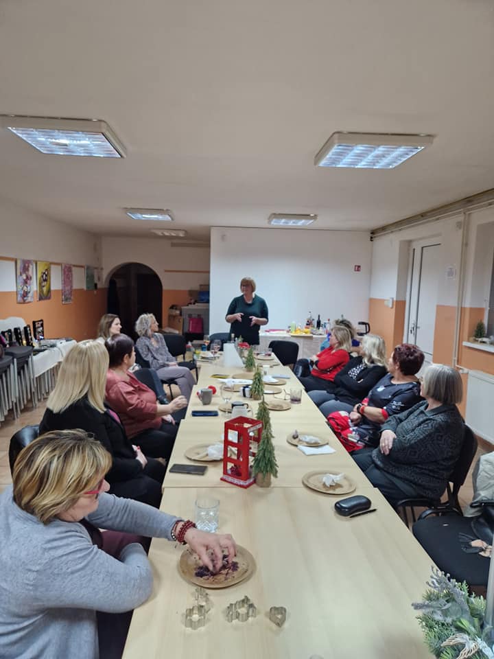 FOTO Udruga ‘Kreativci Međimurja’ održala radionicu zdravih božićnih kolačića