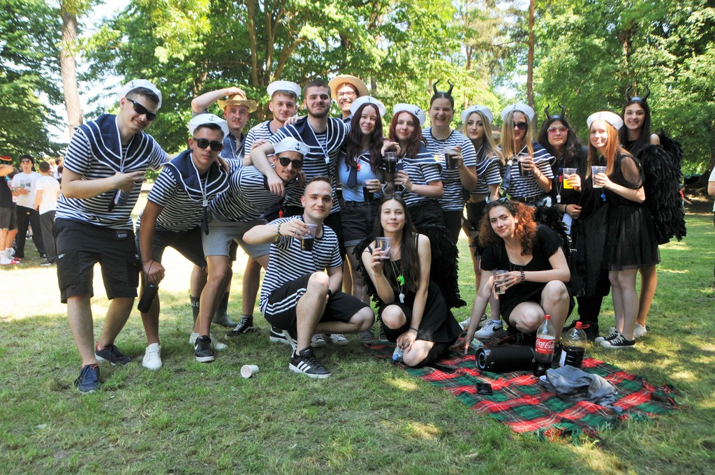 Maturanti se zabavljaju u čakovečkom parku