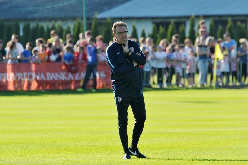 6352b724486bab6adb117bcf22c17f7