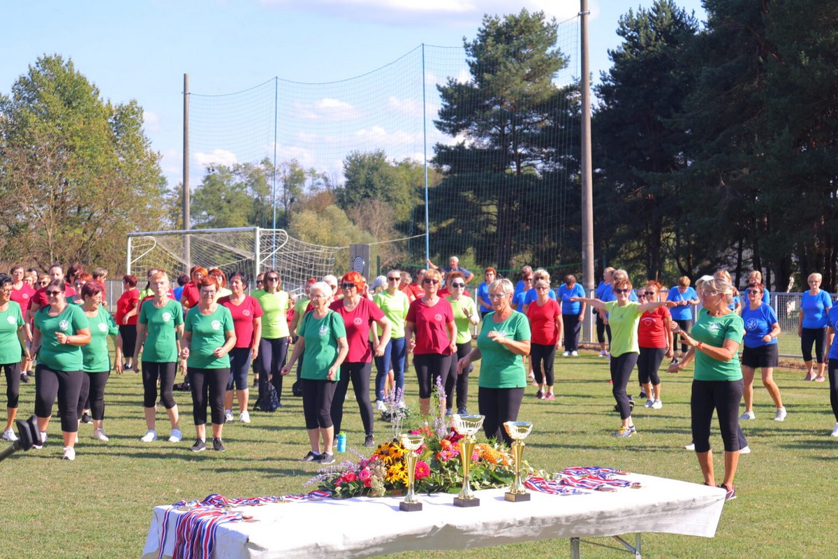 FESTIVAL SPORTSKE REKREACIJE U Mačkovcu vježbalo više od 200 žena, a slavila je ekipa Strahoninca! FESTIVAL SPORTSKE REKREACIJE U Mačkovcu vježbalo više od 200 žena, a slavila je ekipa Strahoninca!