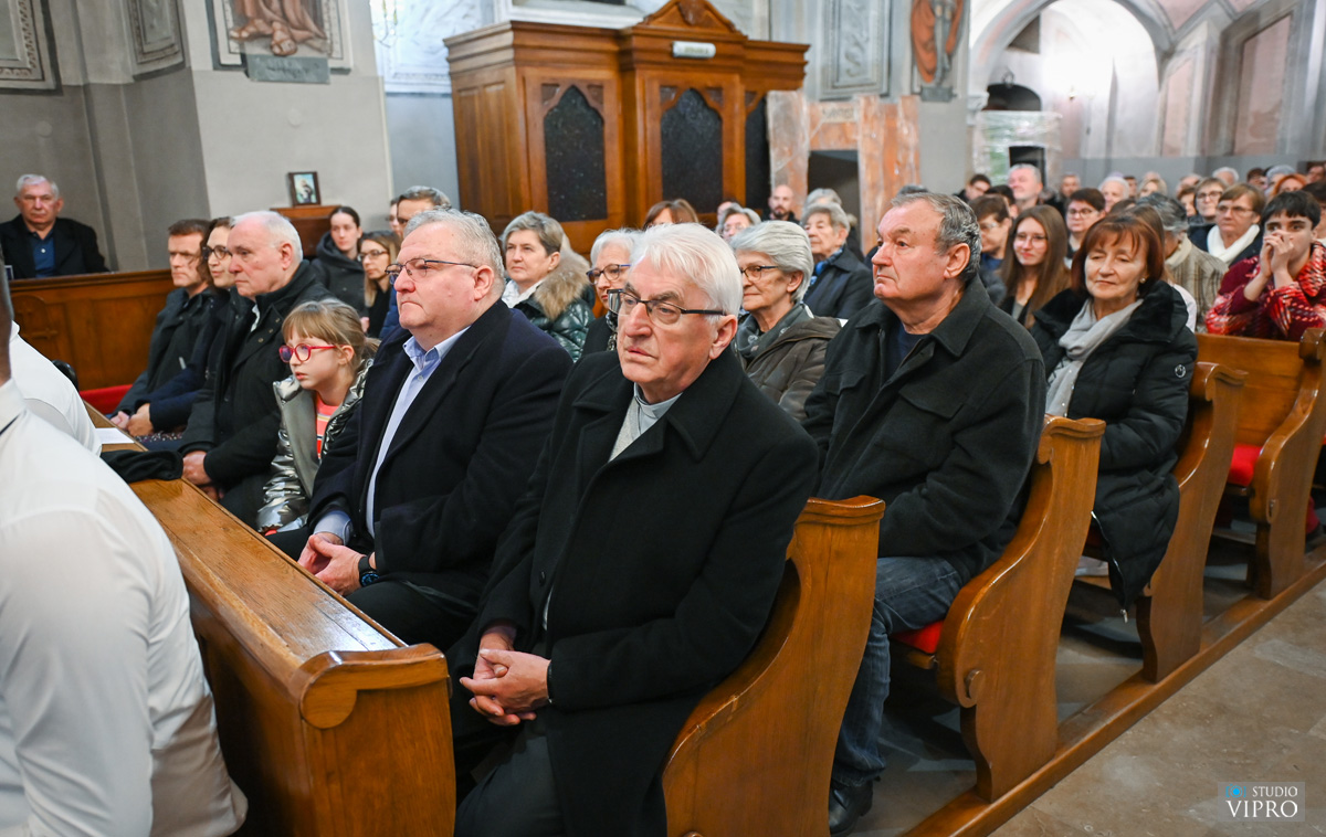 BILO JE PREDIVNO Za kraj Adventske čarolije održan koncert Puhačkog orkestra Grada Preloga