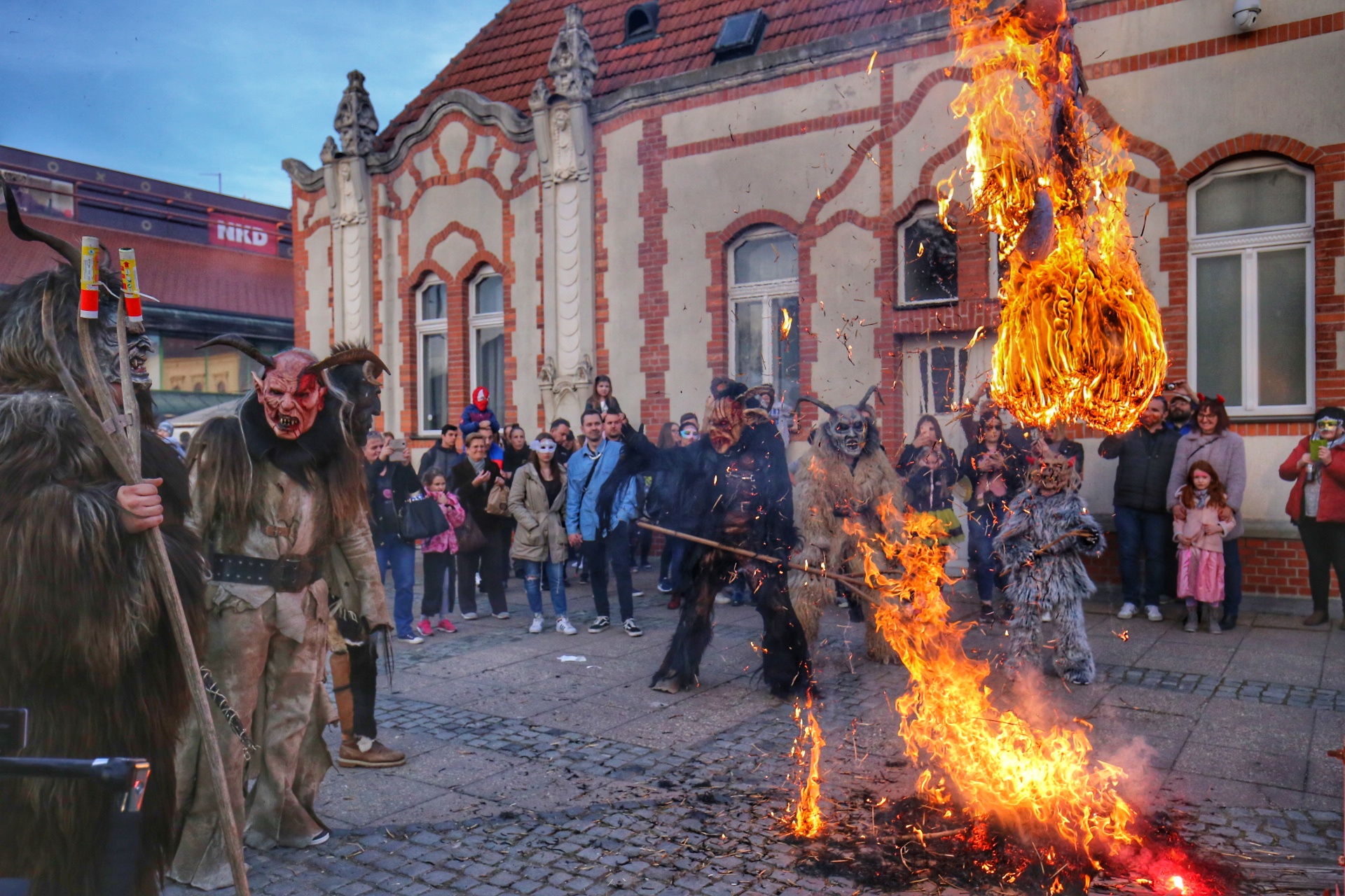 Fašnik u Čakovcu privukao veliki broj maski i građana