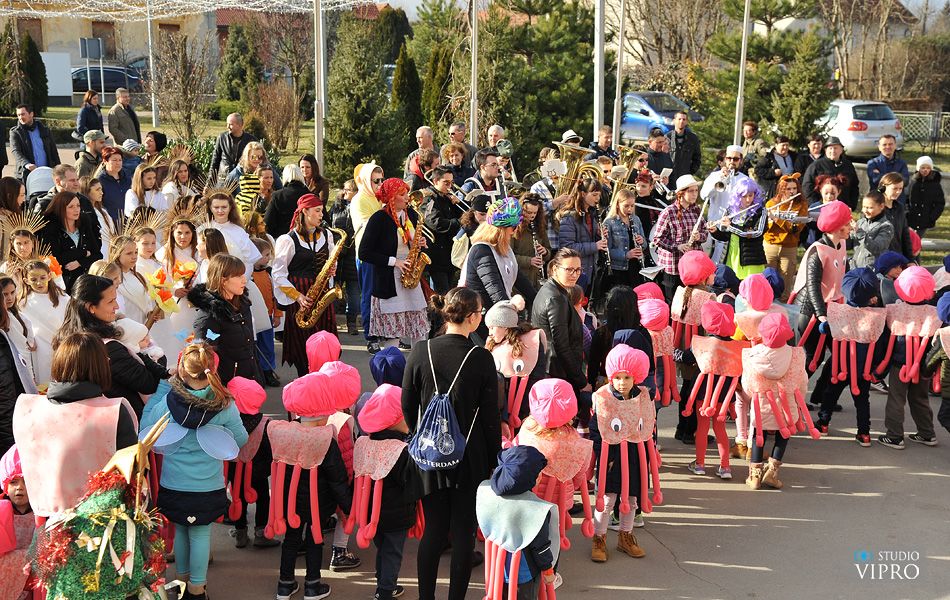 FAŠNIK U GORIČANU Prva nagrada za ‘Vlak u snijegu’, drugo mjesto ‘Ledenim kraljicama’