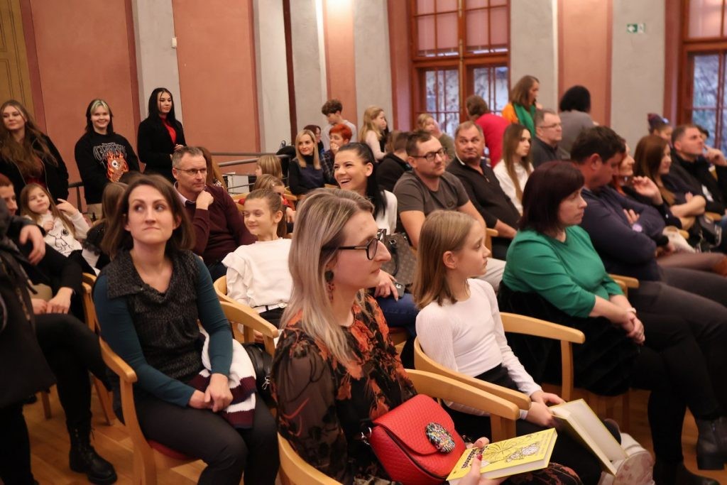 MLADI PISCI Predstavljen zbornik dječjih literarnih radova Tragovi budućnosti