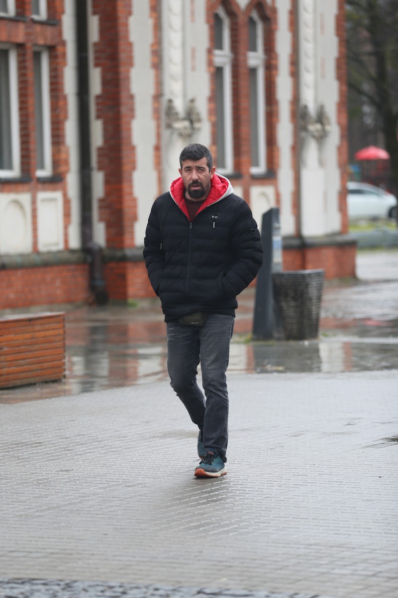 KLIKOM PO ČAKOVCU Oblačno i kišovito prijepodne nije spriječilo građane da dođu u centar grada KLIKOM PO ČAKOVCU Oblačno i kišovito prijepodne nije spriječilo građane da dođu u centar grada