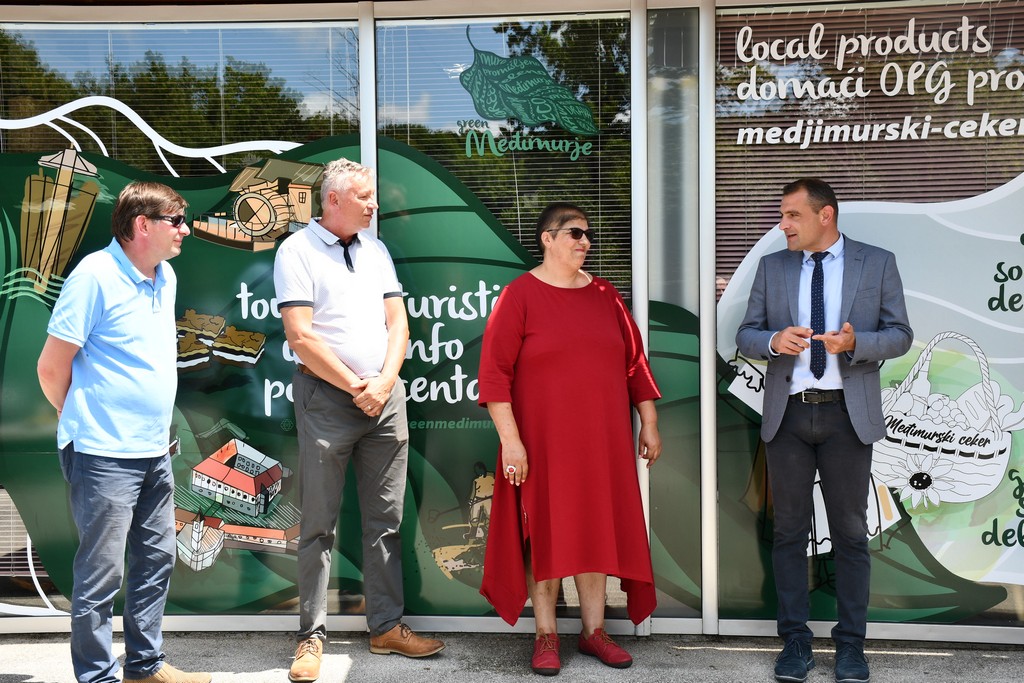 TERME SVETI MARTIN ‘Međimurski ceker’ – turistički info centar i dućan s domaćim proizvodima TERME SVETI MARTIN ‘Međimurski ceker’ – turistički info centar i dućan s domaćim proizvodima