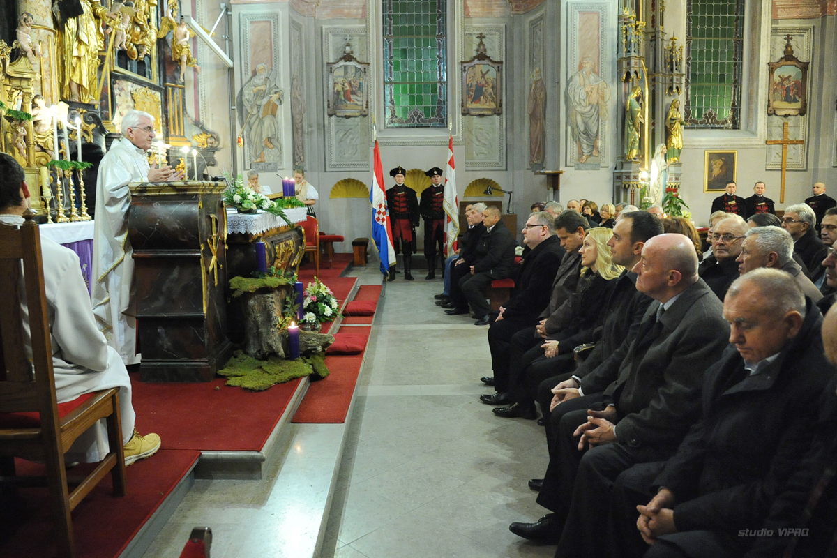 266810747dsc3512813301