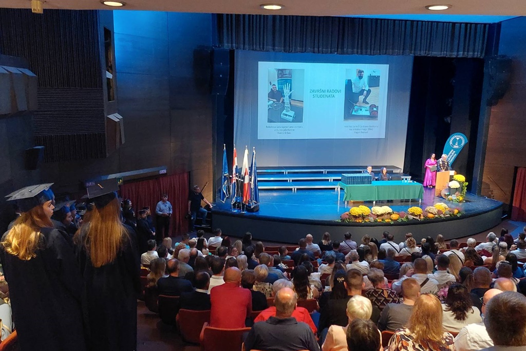 FOTO Međimursko veleučilište promoviralo 124 prvostupnika i magistra