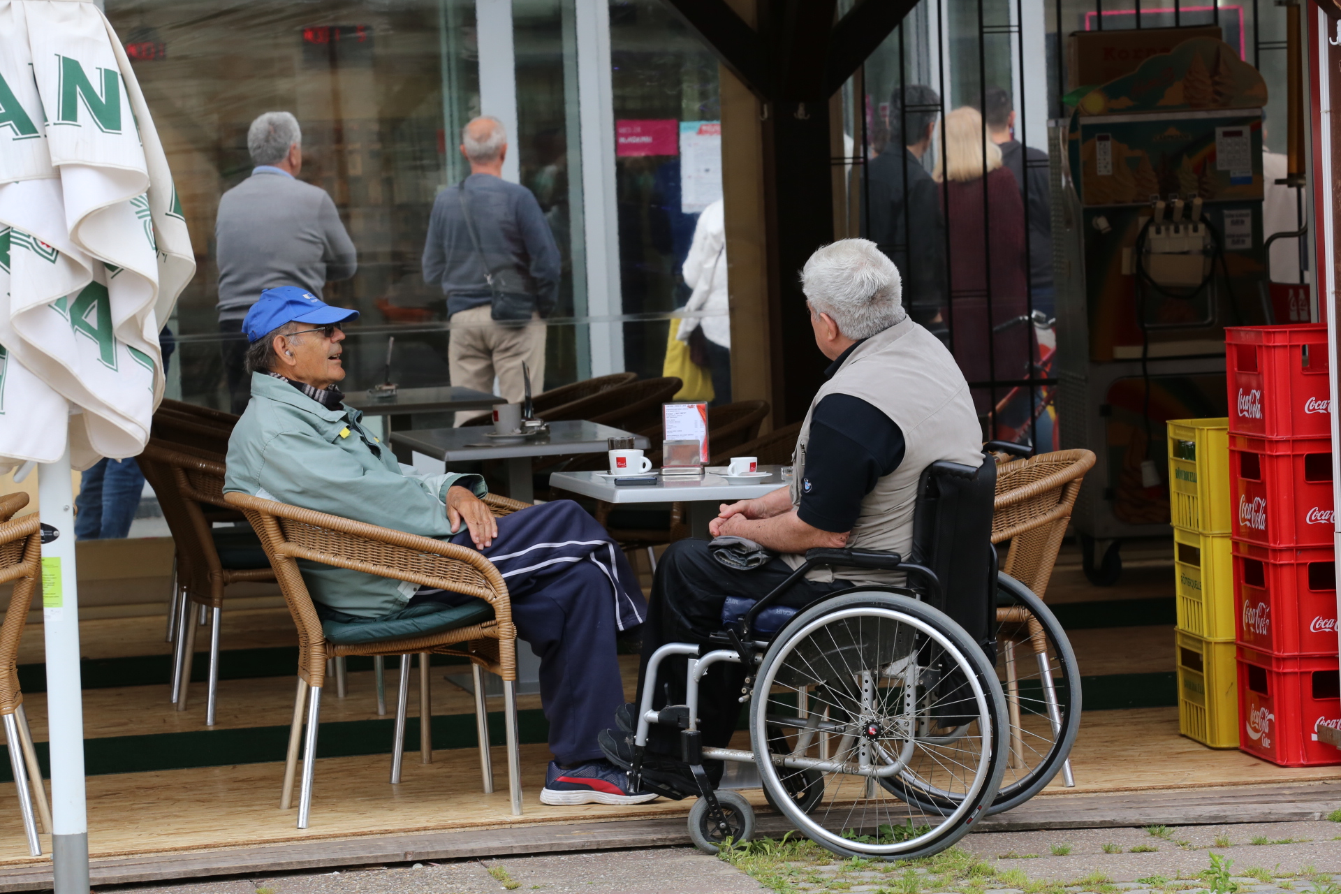 U Čakovcu ponovno otvoreni kafići – ispijanje kave u centru grada