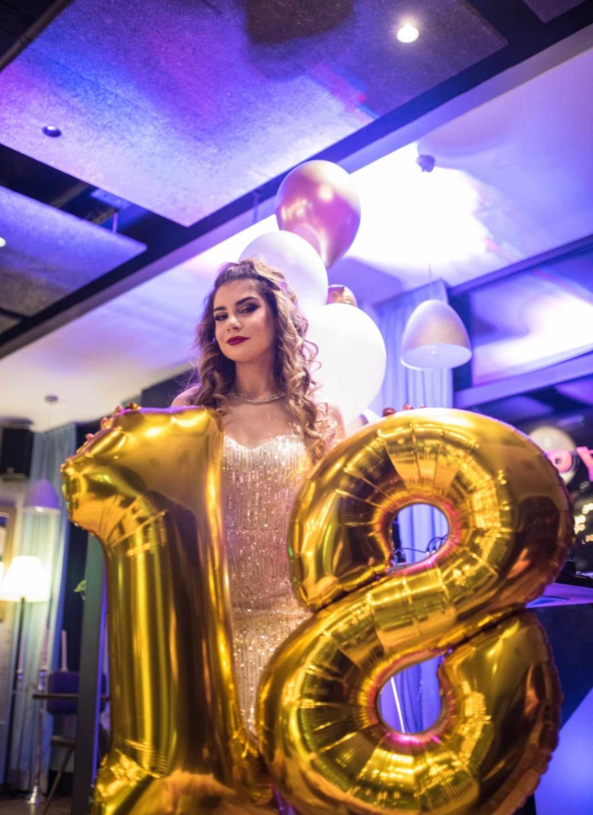 ROĐENDANSKA PROSLAVA Luna Marija Novak proslavila 18. rođendan